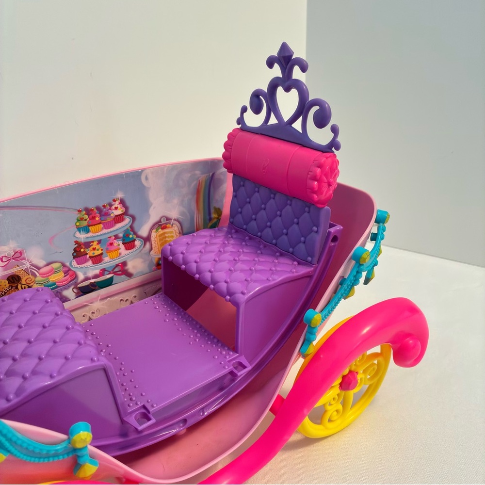 Barbie Dreamtopia Sweetville Carriage - Picture 2 of 6